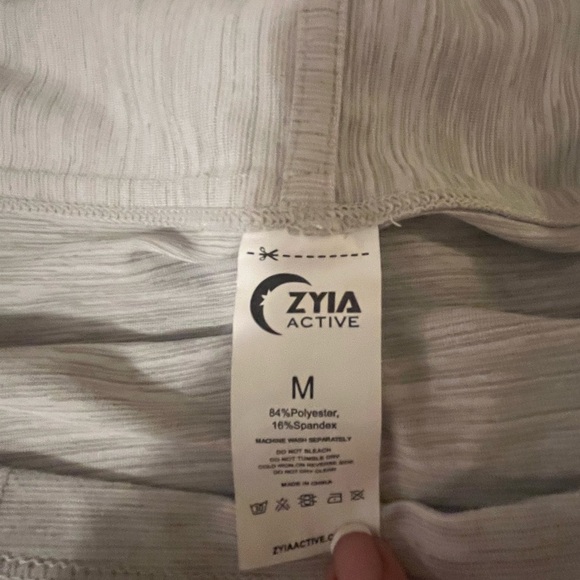 Zyia Active Lt Grey Yoga Shawl Wrap Hooded Top stretch performance, size M - Picture 6 of 6